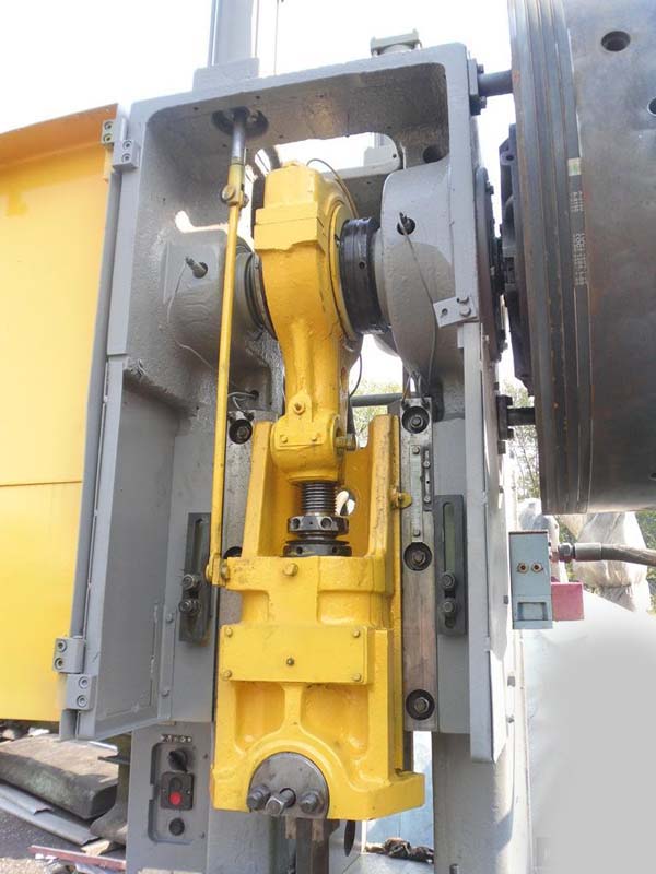 КД2324 Загальний вигляд  кривошипного открытого наклоняемого пресса